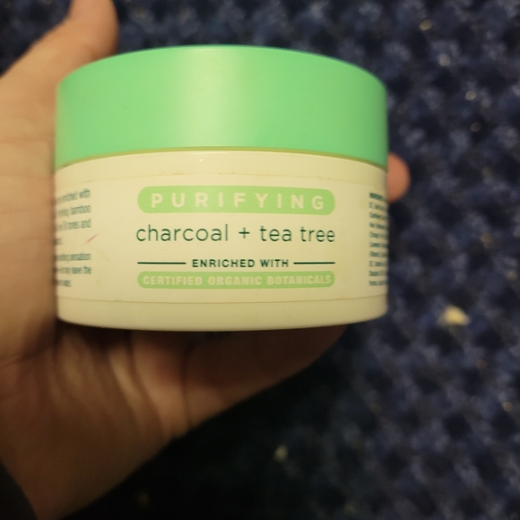 Charcoal and tea tree mask - Picture 2 of 3